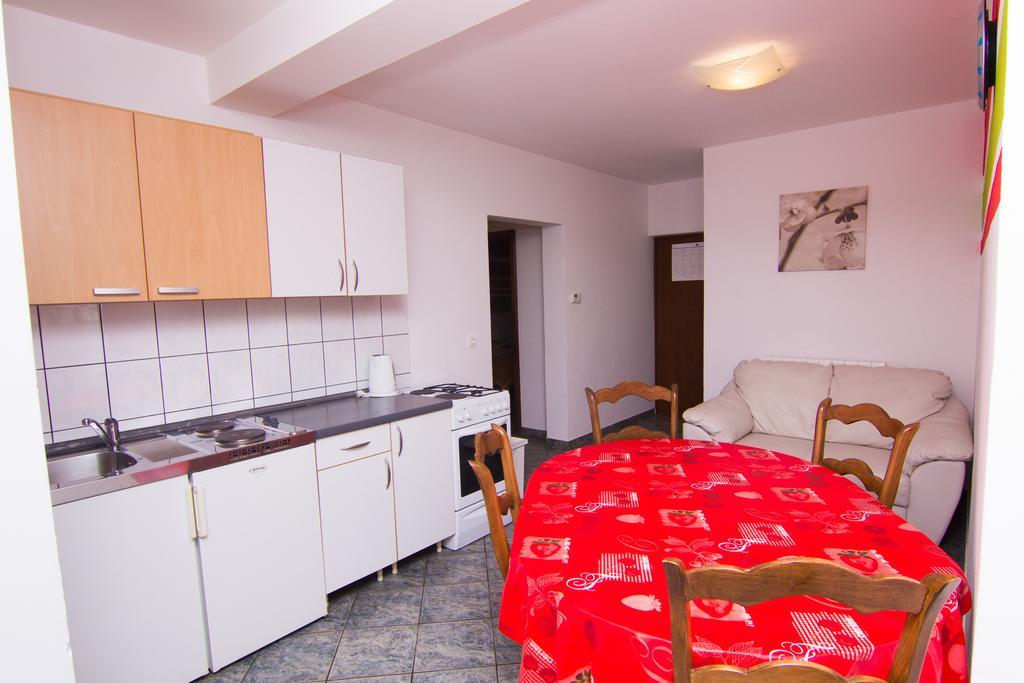 Apartmani Zuzic كرك الغرفة الصورة