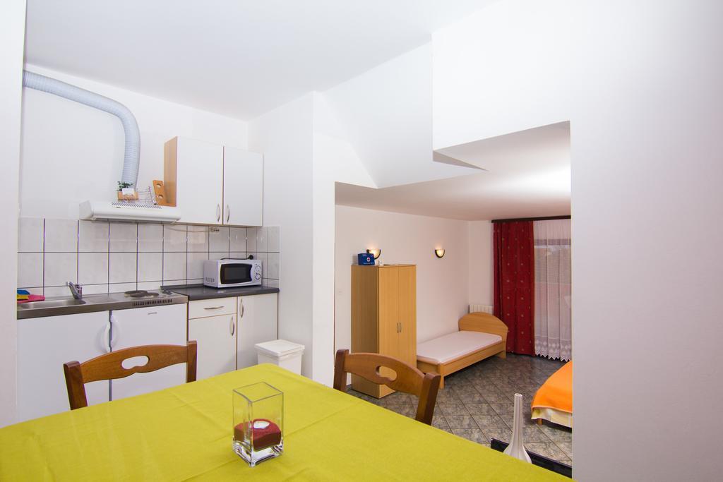 Apartmani Zuzic كرك الغرفة الصورة