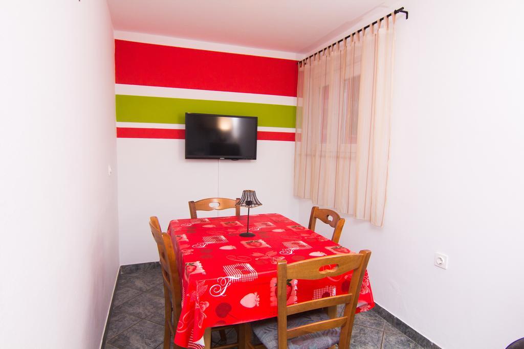 Apartmani Zuzic كرك الغرفة الصورة